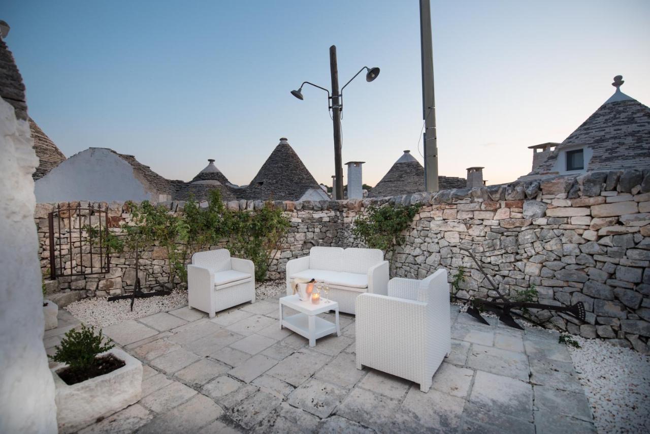 Trulli Holiday Deluxe & Wellness Alberobello Exterior photo