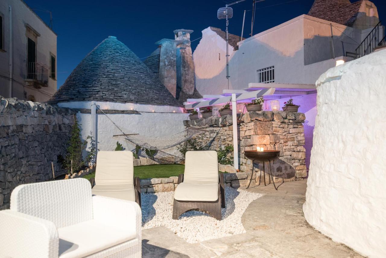 Trulli Holiday Deluxe & Wellness Alberobello Exterior photo