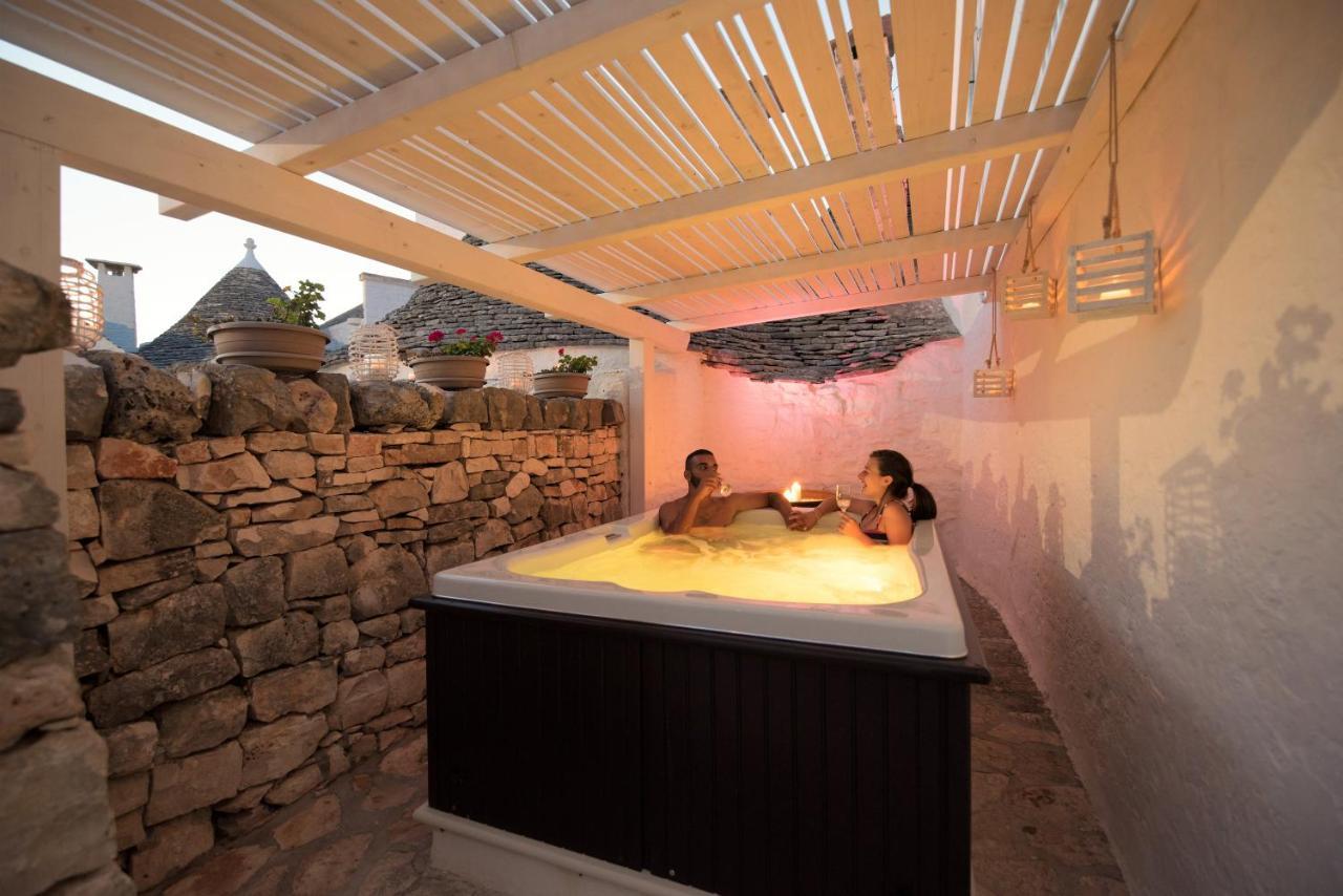 Trulli Holiday Deluxe & Wellness Alberobello Exterior photo
